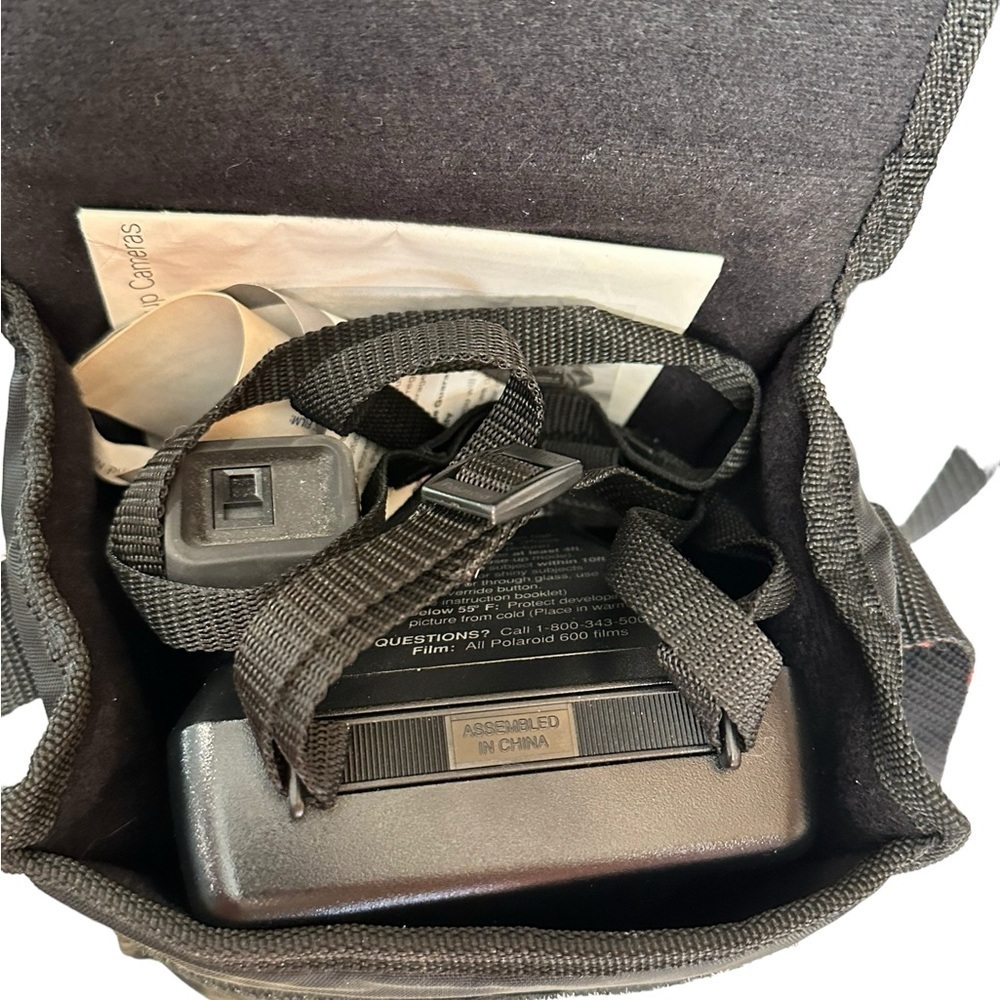 Vintage Polaroid Business Edition 600 2 Instant Camera W/Original Case &…​ - Picture 8 of 11